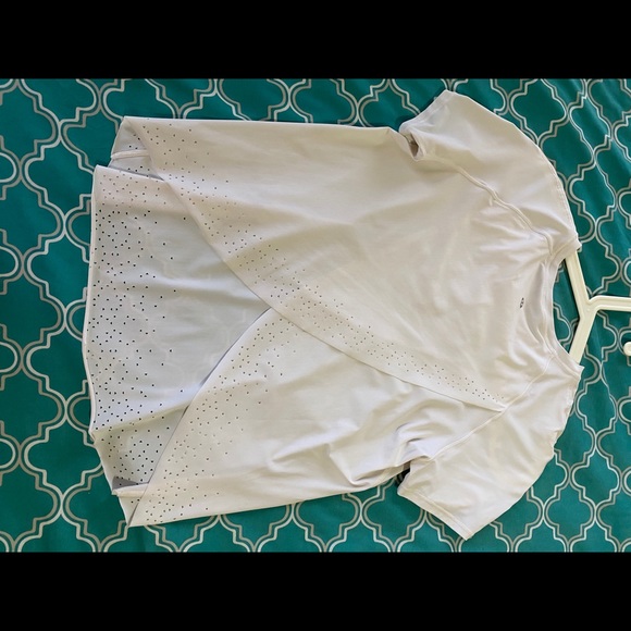 Lululemon Short sleeve top - Picture 3 of 6